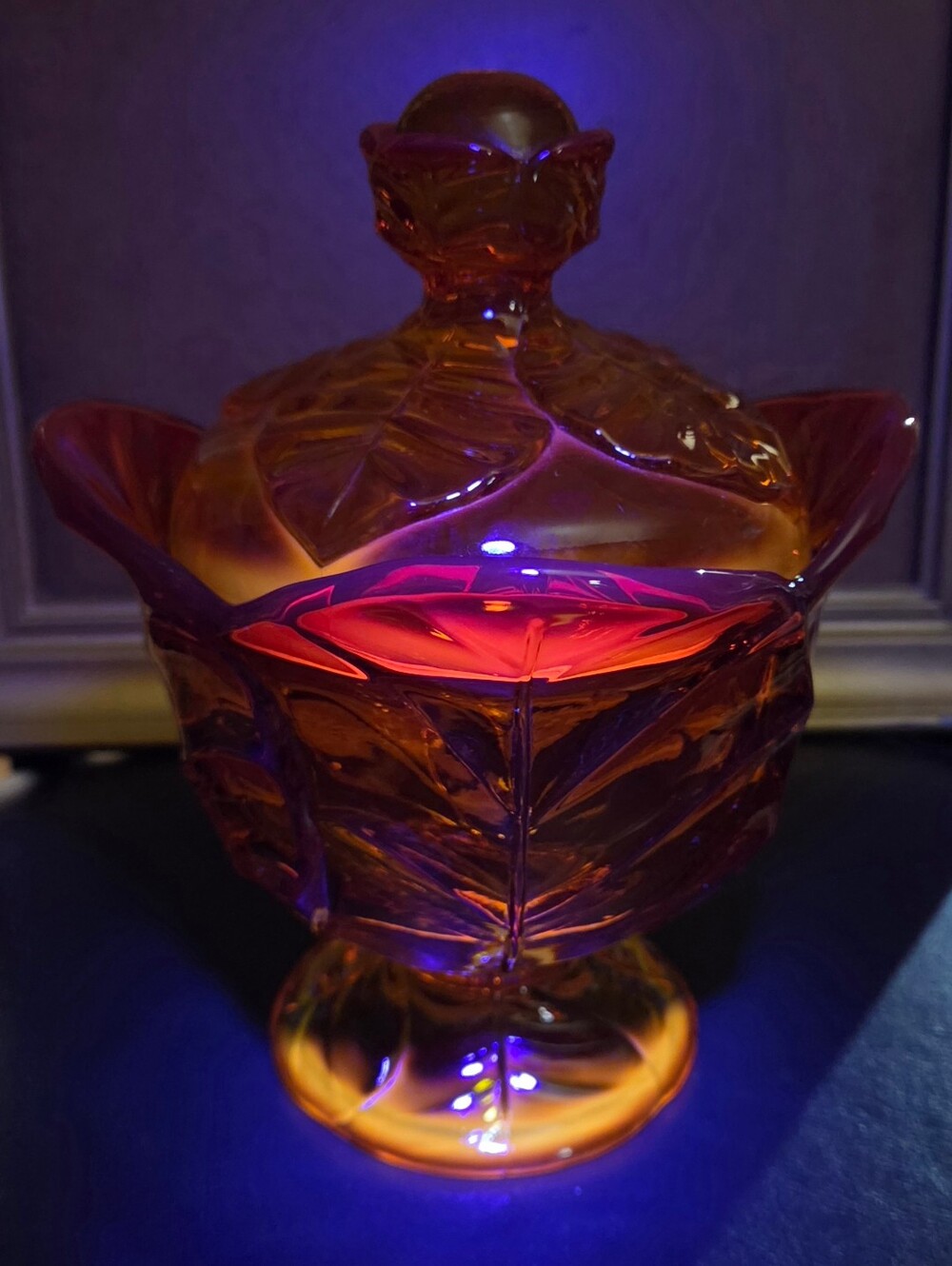 Vintage Viking Glass Orange/ Red Candy Dish Lidded Leaf Rare Persimmon Footed